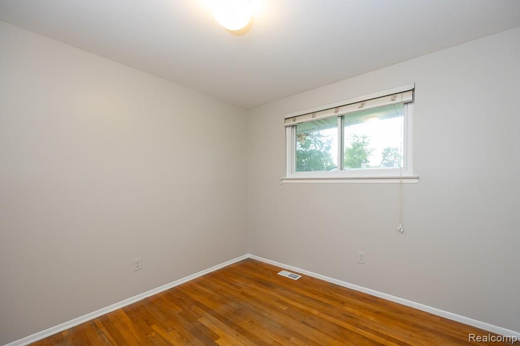 8040 Alton Street, Canton, MI 48187 — Photo 38