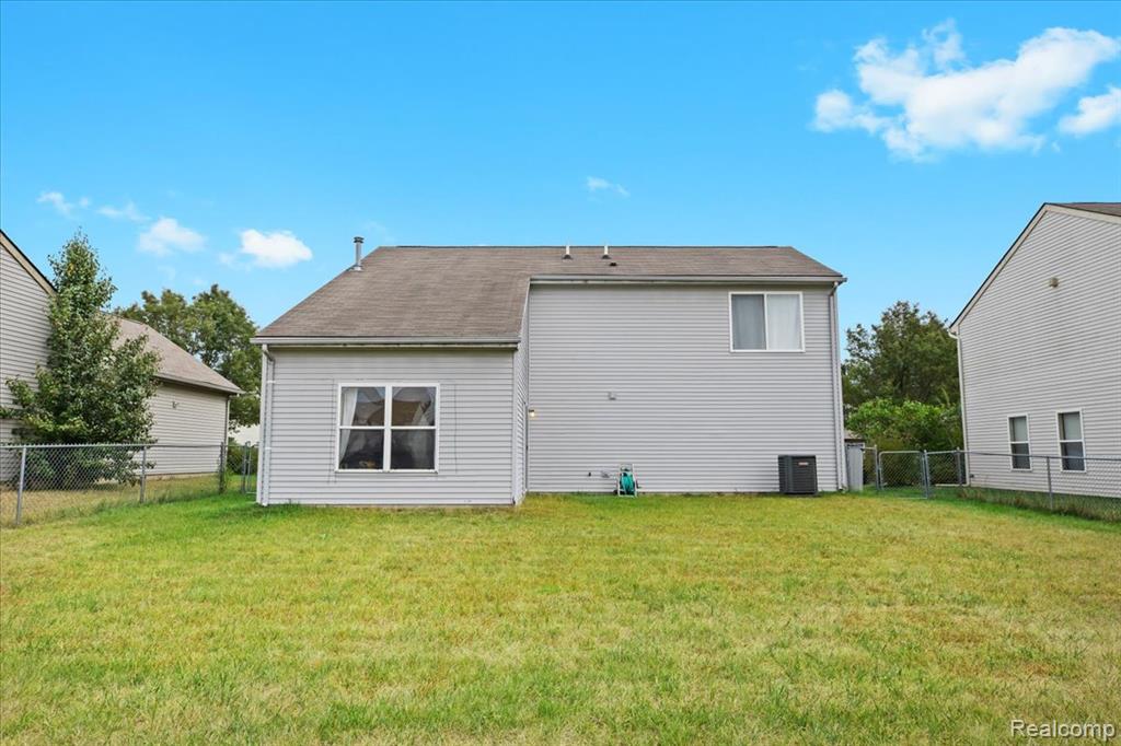 7140 Maplelawn Drive, Ypsilanti, MI 48197 — Photo 22