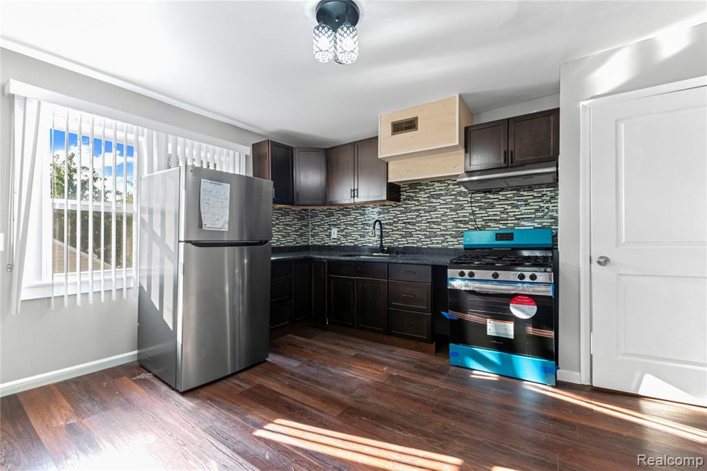 8419 Paige Avenue, Warren, MI 48089 — Photo 15