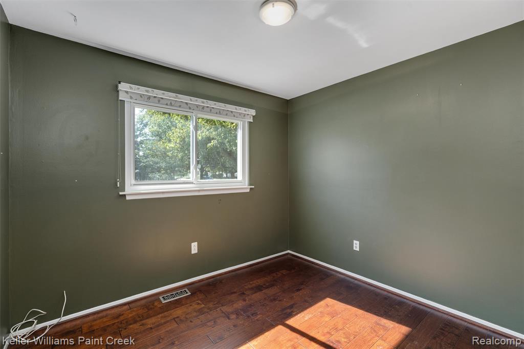 800 Lockwood Road, Royal Oak, MI 48067 — Photo 16