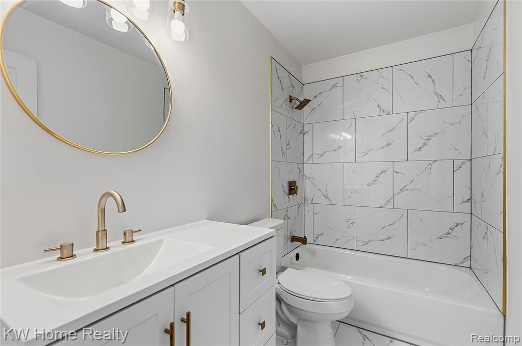 421 1st Avenue, Pontiac, MI 48340 — Photo 12