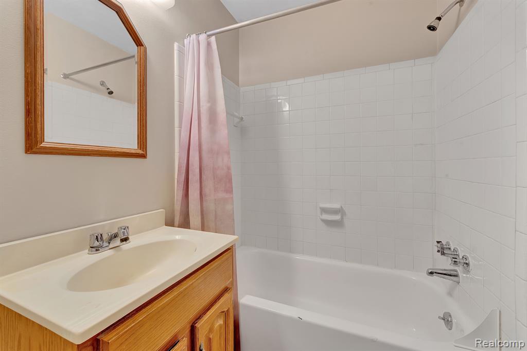 1405 WINGATE Boulevard, Ypsilanti, MI 48198 — Photo 33