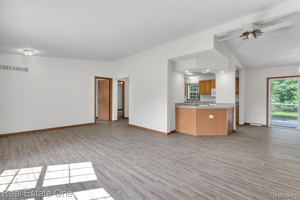 72021 Romeo Plank Road, Armada, MI — Photo 35