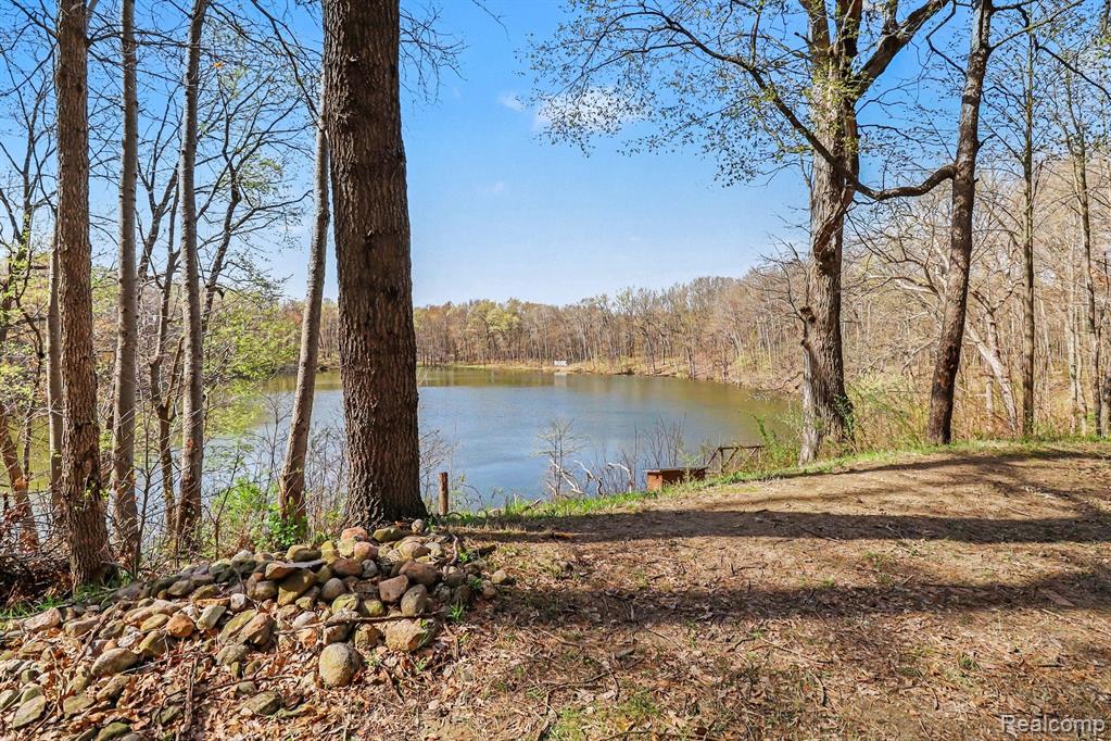 8815 Milford Road, Holly, MI 48442 — Photo 2