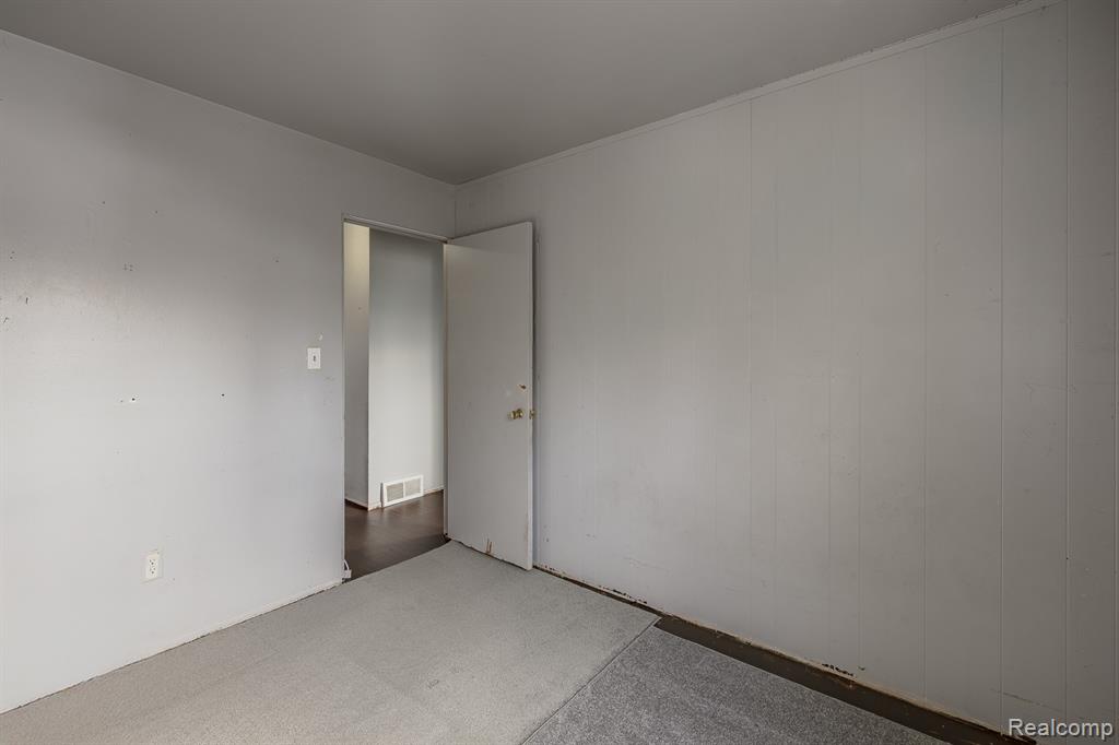8670 N Eston Road, Clarkston, MI 48348 — Photo 11