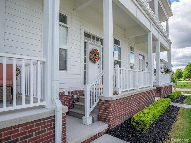 53558 CHAMPLAIN Street, Macomb, MI 48042 — Photo 2