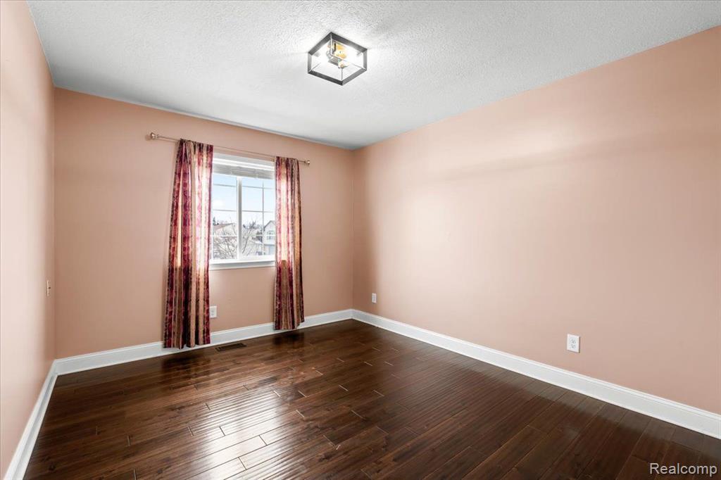 41174 WESTFIELD Circle, Canton, MI 48188 — Photo 17