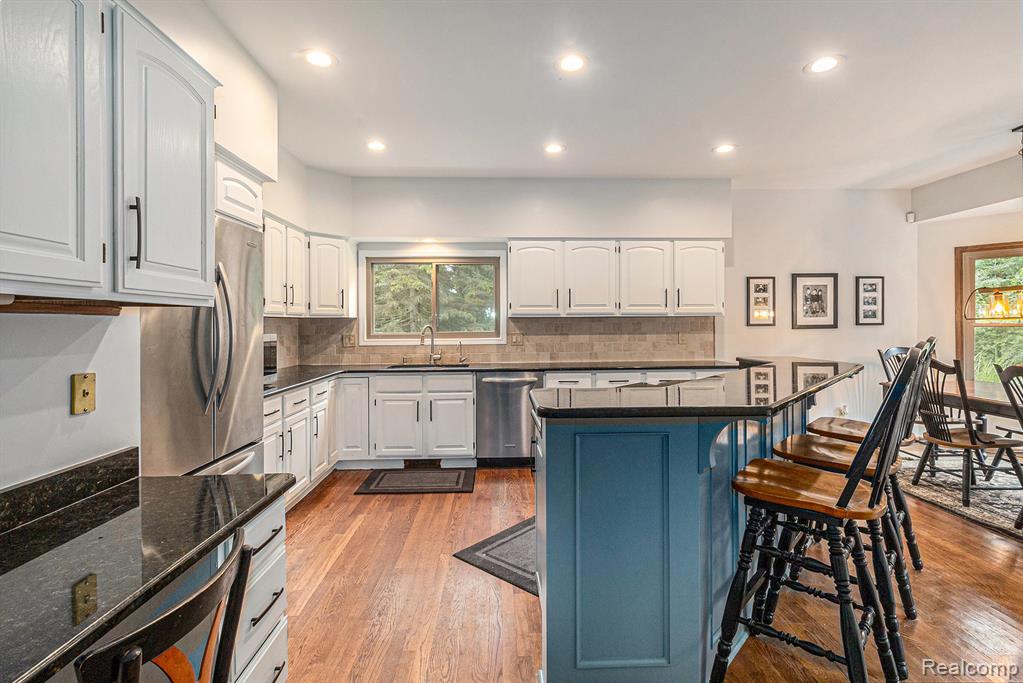 5895 Meadows Drive, Clarkston, MI 48348 — Photo 19