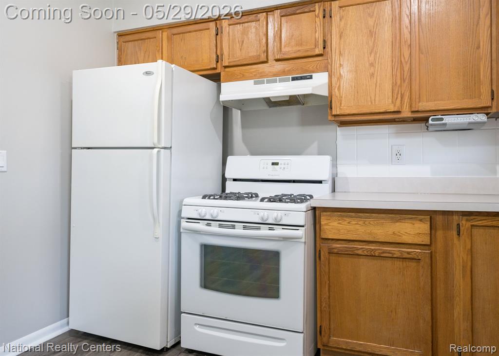2243 Phillips Road, Auburn Hills, MI 48326 — Photo 12