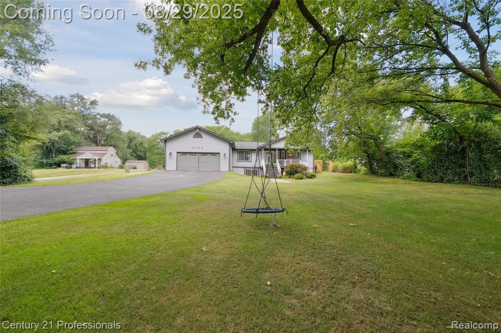 5455 Westview Road, Clarkston, MI — Photo 3