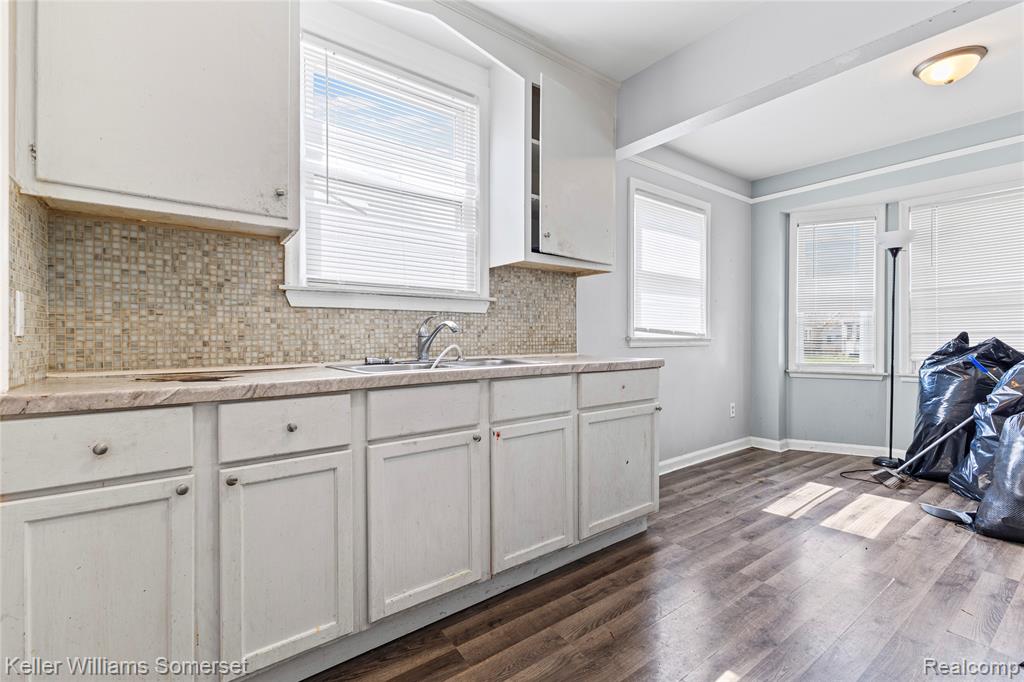 8626 Brace Street, Detroit, MI 48228 — Photo 9