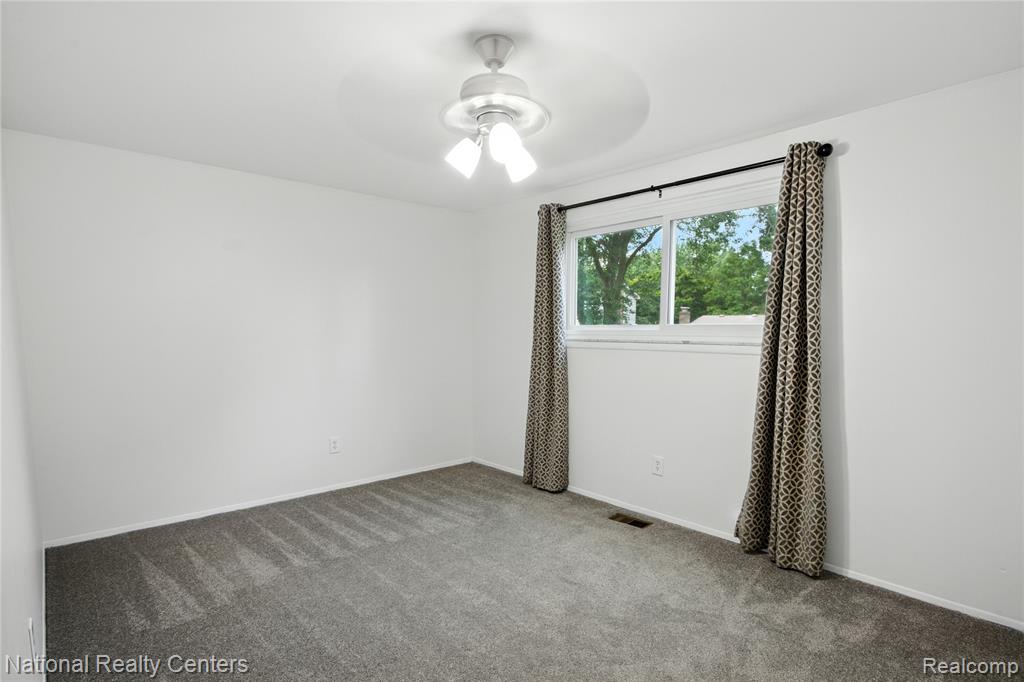 42700 Versailles Road, Canton, MI 48187 — Photo 11
