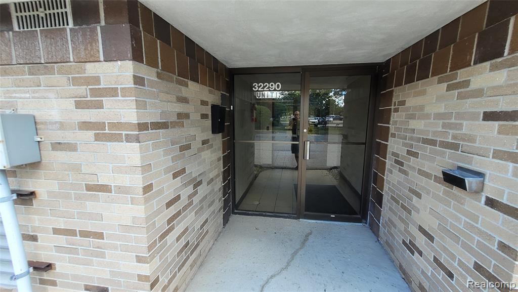 32290 5 MILE STE3 Road, Livonia, MI 48154, Livonia, MI, 48154