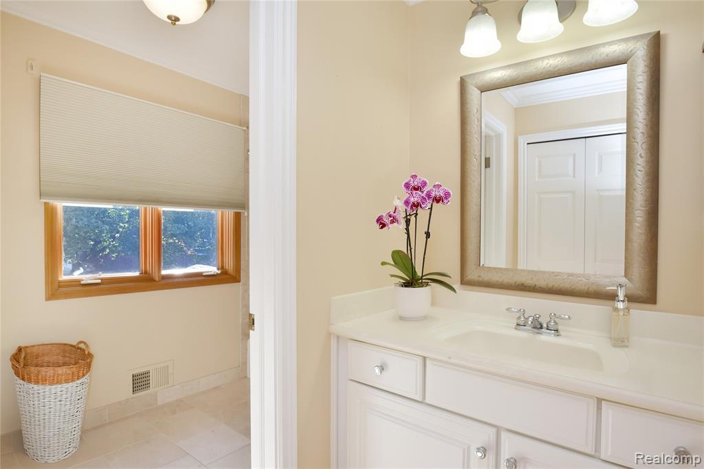 4451 Cypress Drive, Troy, MI 48085 — Photo 29