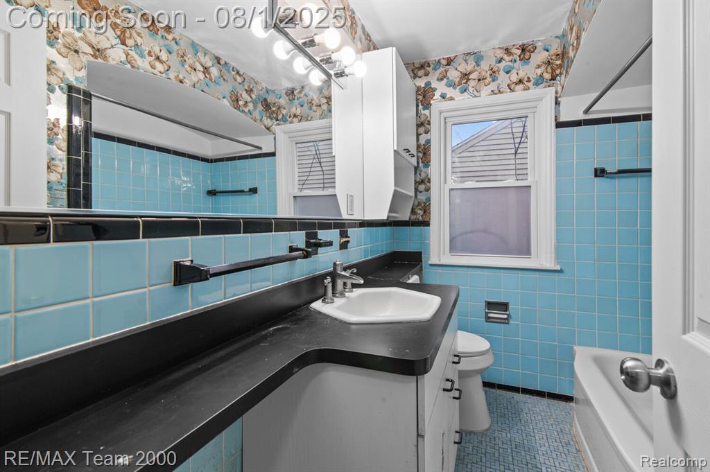 562 Mill Street, Lincoln Park, MI 48146 — Photo 11