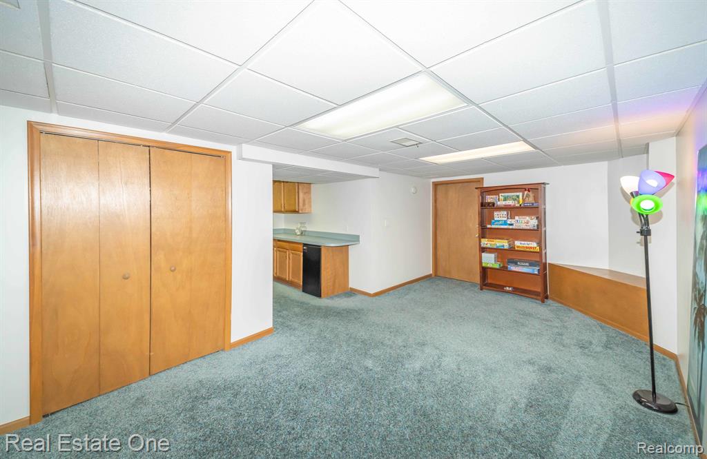 8260 ENGLEWOOD Drive, Clarkston, MI — Photo 51