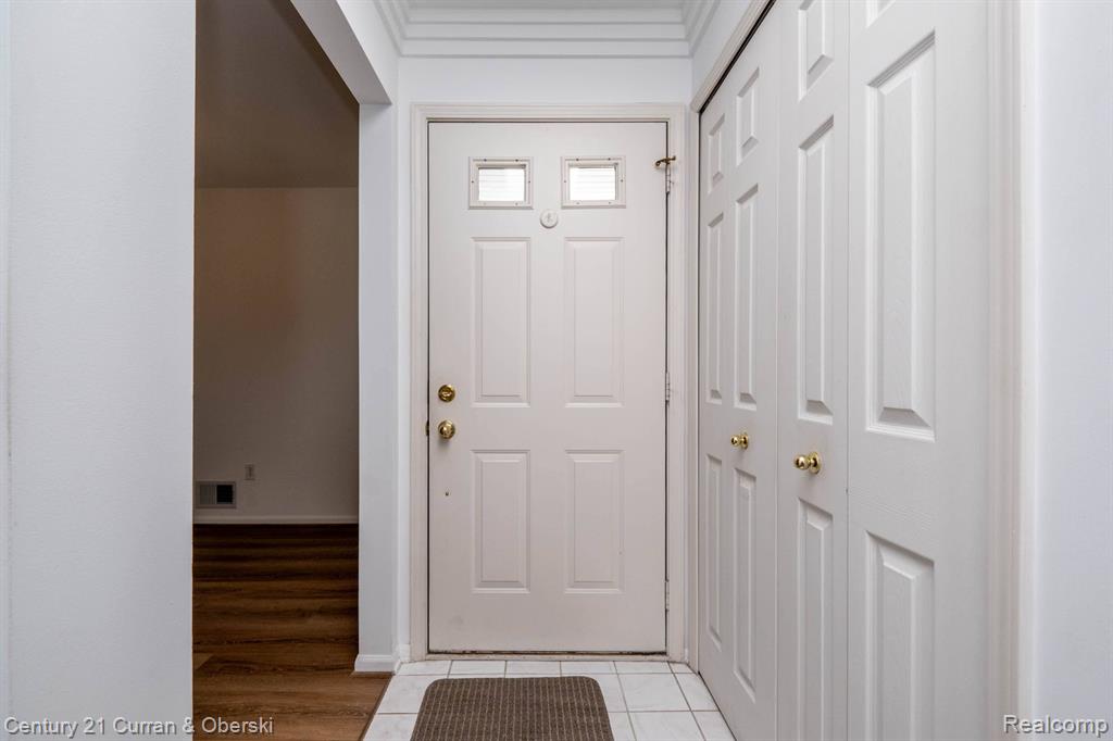 41898 RIVERWOOD Court, Canton, MI 48187 — Photo 5