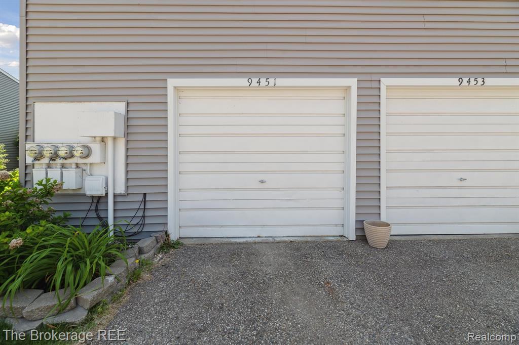 9451 Parkwood N, Davison, MI 48423 — Photo 8