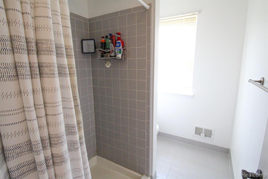 3193 RIVER MEADOW Circle, Canton, MI 48188 — Photo 26