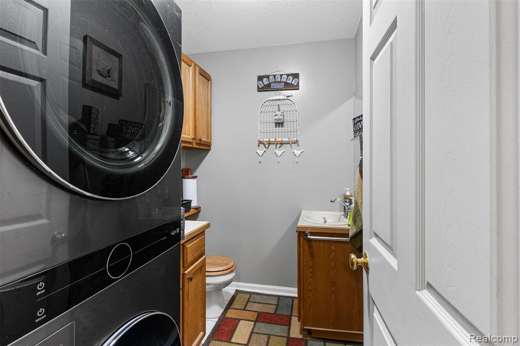 4429 W Edge Way Street, Grand Blanc, MI 48439 — Photo 15