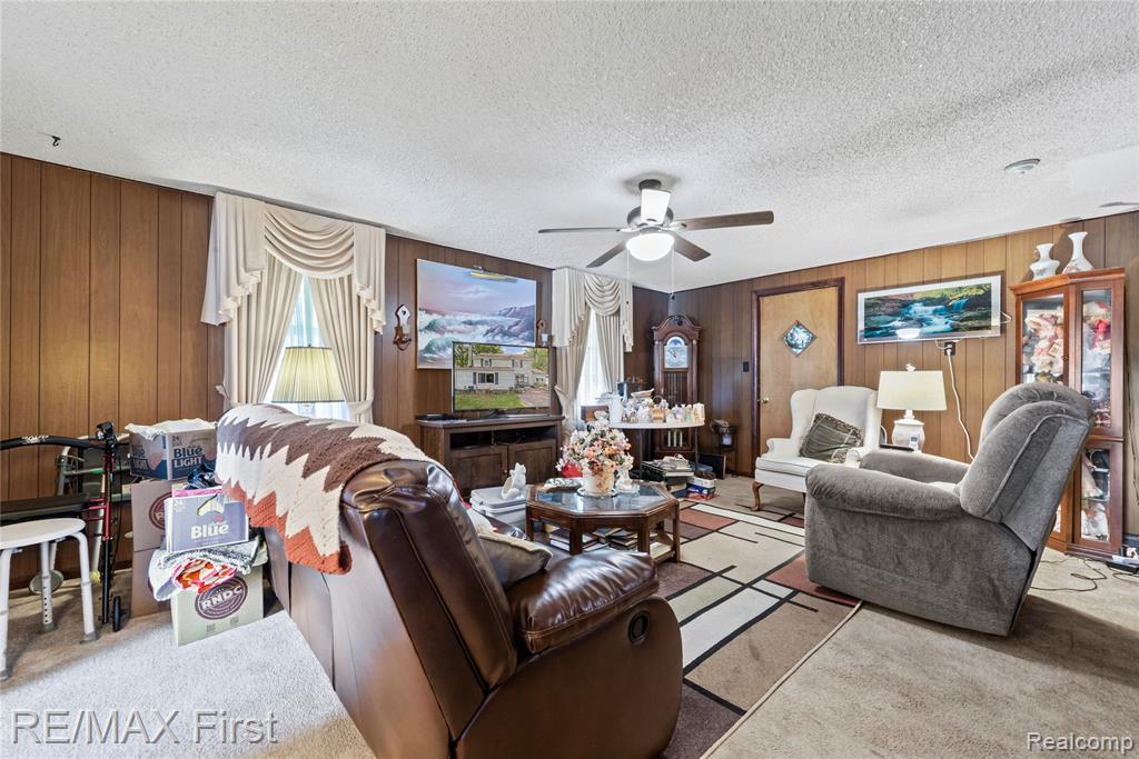 6829 John R Road, Troy, MI 48085 — Photo 11