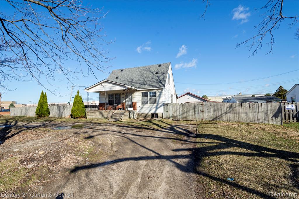 1721 E Woodward Heights Boulevard, Hazel Park, MI 48030 — Photo 3