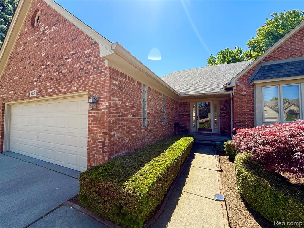 46557 Glen Pointe Drive, Utica, MI 48315 — Photo 5