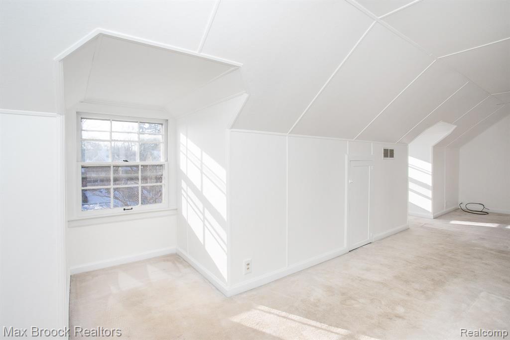 10034 Lasalle Boulevard, Huntington Woods, MI — Photo 28