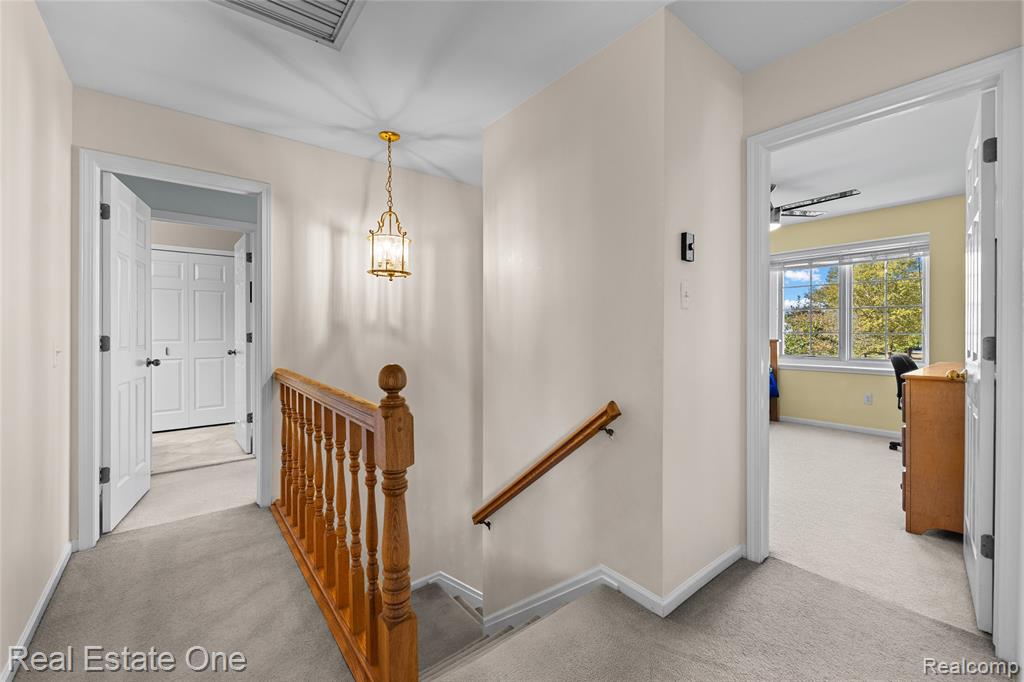 5092 Julian Drive, Troy, MI 48085 — Photo 17