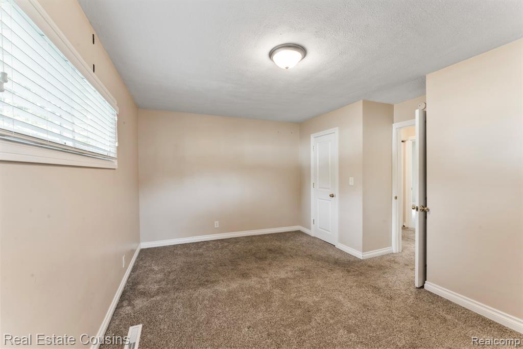 141 Bevins Street, Holly, MI 48442 — Photo 9