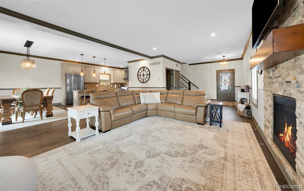 39611 Lakeshore Drive, Harrison Township, MI — Photo 13