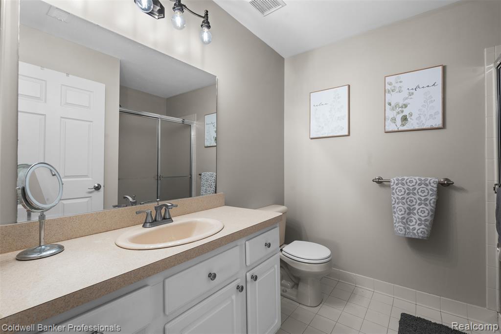 21105 Chesapeake Circle, 243, Walled Lake, MI 48390 — Photo 20