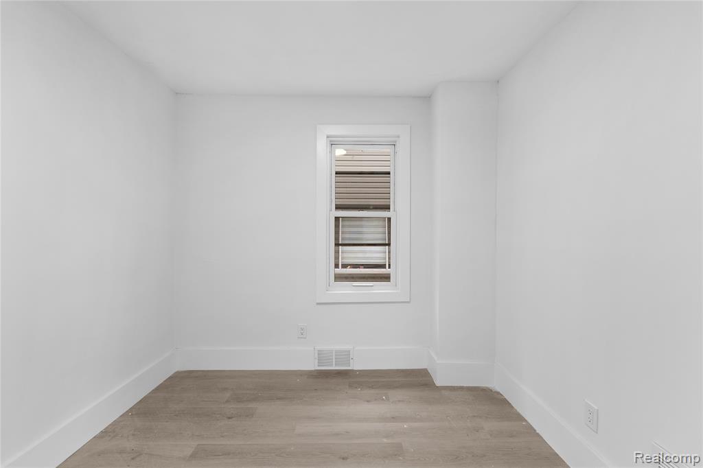 7722 Miller Road, Dearborn, MI 48126 — Photo 18