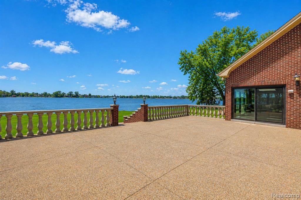 985 James K Boulevard, Pontiac, MI 48341 — Photo 30