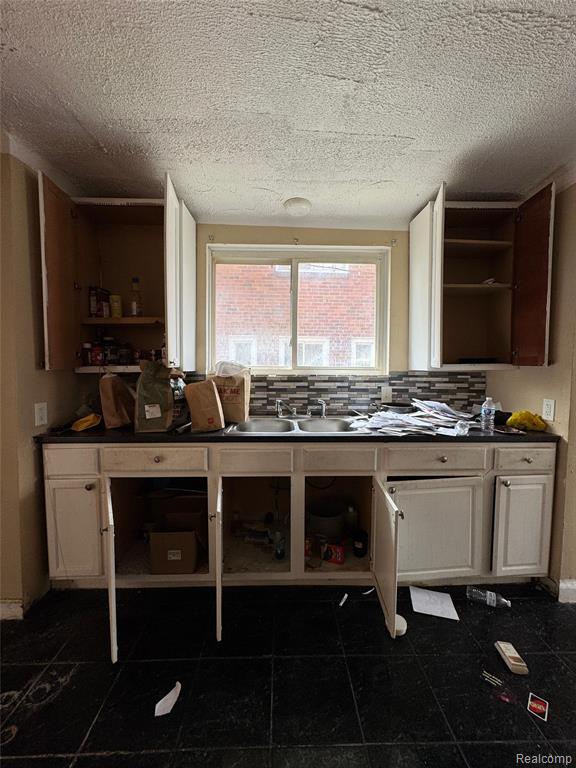 15501 Whitcomb Street, Detroit, MI 48227 — Photo 17