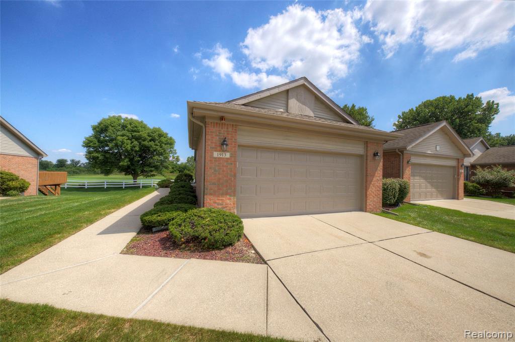1913 Pebble Creek Drive, Canton, MI 48188 — Photo 3
