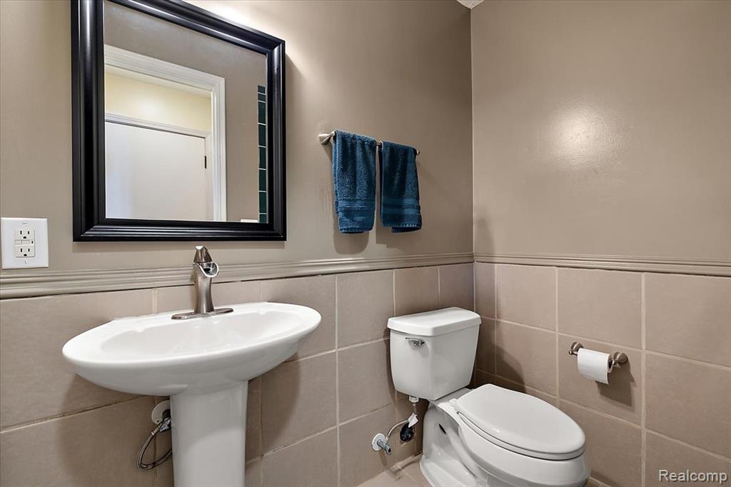 45481 Wakefield Street, Shelby Twp, MI 48317 — Photo 30
