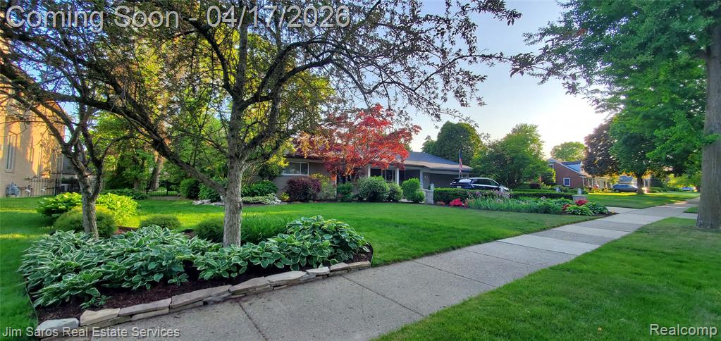 47 Roslyn Road, Grosse Pointe Shores, MI 48236 — Photo 46