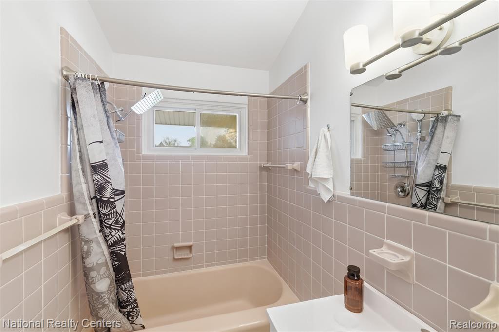 3130 Sherwood Street, Saginaw, MI 48603 — Photo 12