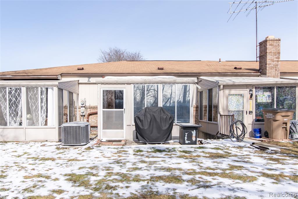 61047 Heritage Blvd, South Lyon, MI 48178 — Photo 4