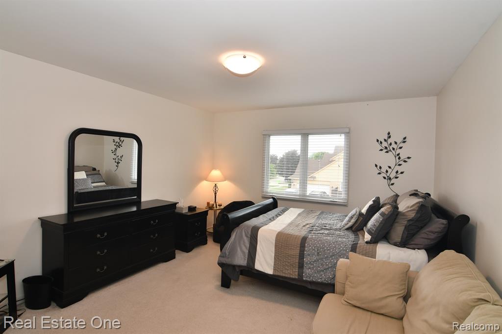 42388 Shulock Drive, Clinton Twp, MI 48038 — Photo 25