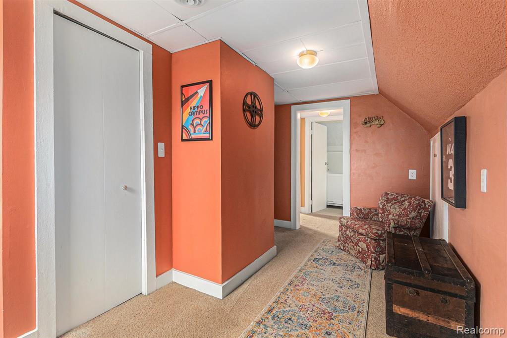 967 E Coy Avenue, Hazel Park, MI 48030 — Photo 18