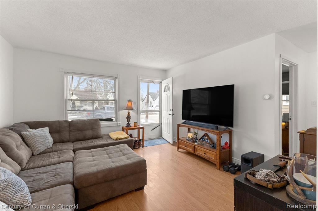4965 Huron Street, Dearborn Heights, MI 48125 — Photo 4