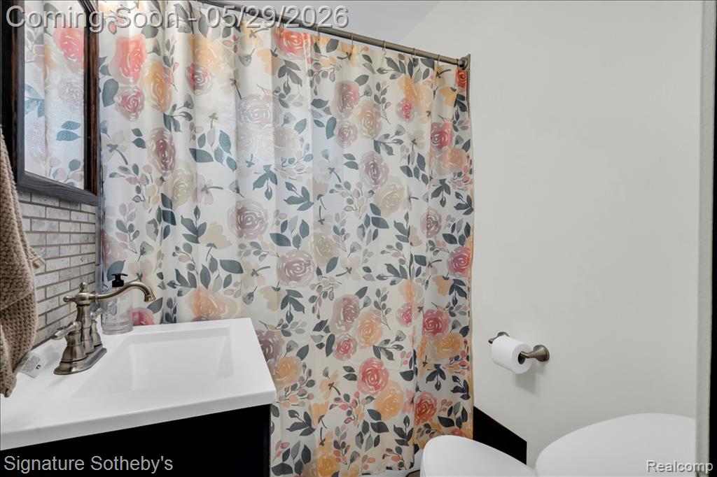 536 Wood Street, Fenton, MI 48430 — Photo 16