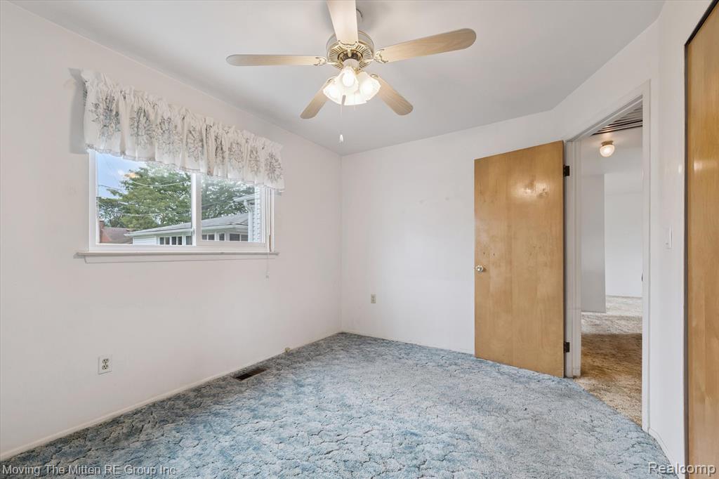 6484 Huntleigh Street, Garden City, MI — Photo 19