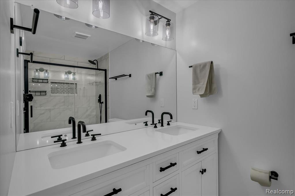 4731 Bramford Drive Bramford Drive, Troy, MI 48085 — Photo 26