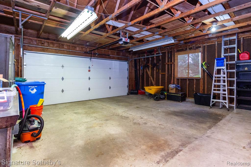 4086 Cherry Garden Drive, Commerce Twp, MI 48382 — Photo 40