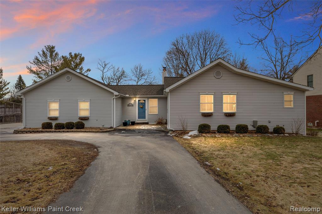 625 Driftwood Avenue, Rochester Hills, MI 48307 — front exterior