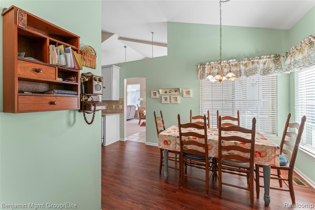 5380 Versailles Avenue, Brighton, MI 48116 — Photo 12