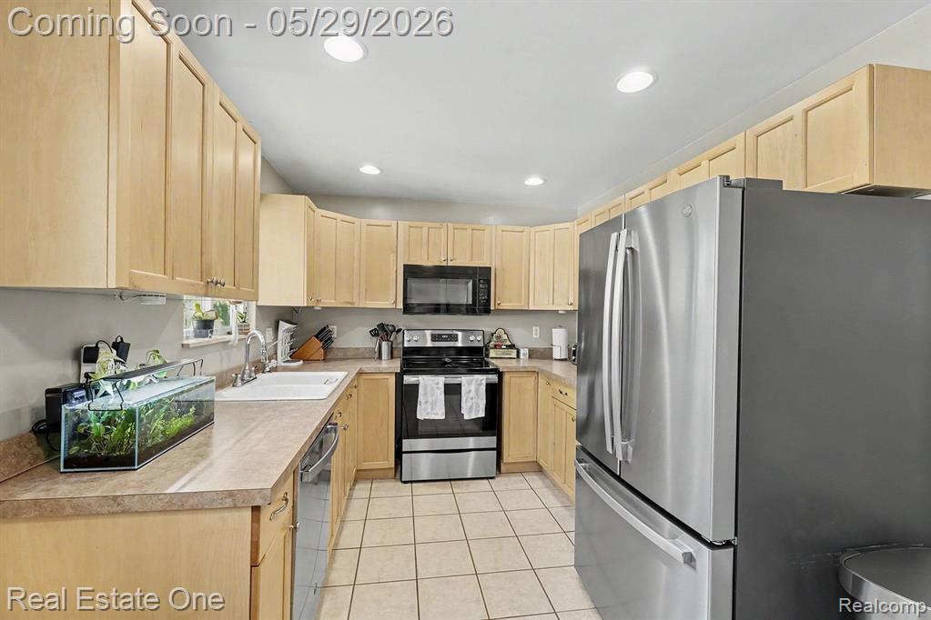 410 North Street, Holly, MI 48442 — Photo 8